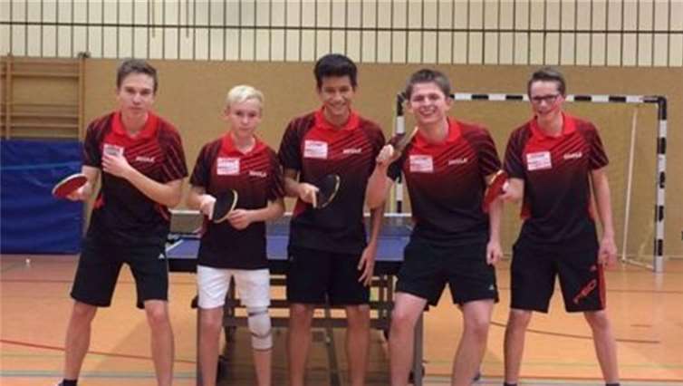 Von links nach rechts: Lukas Schmitz, Lucas Neidhöfer, Tim Nguyen, Andreas Wilbert und Julian Eifler.privat