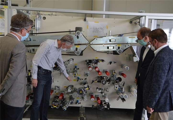 Von links nach rechts: Marc Wolpers, Berthold Schmitz, Frank Eichhorn und Oberbürgermeister Wolfgang Treis. Foto: Jacqueline Blang/Stadt Mayen