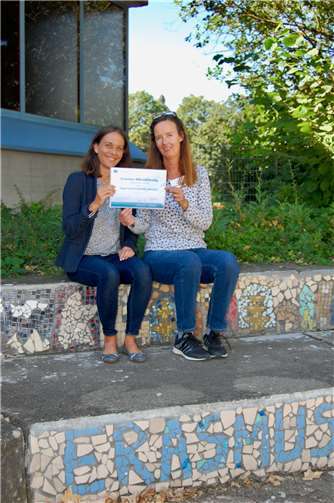 Stärkung des Profils als international ausgerichtet Schule Von links nach rechts: Melanie Allspach (Französisch-Lehrerin), Ruth Schreckenberg (Leiterin des Erasmus+-Programms an der BBS Andernach; Französich-Lehrerin).Foto: privat