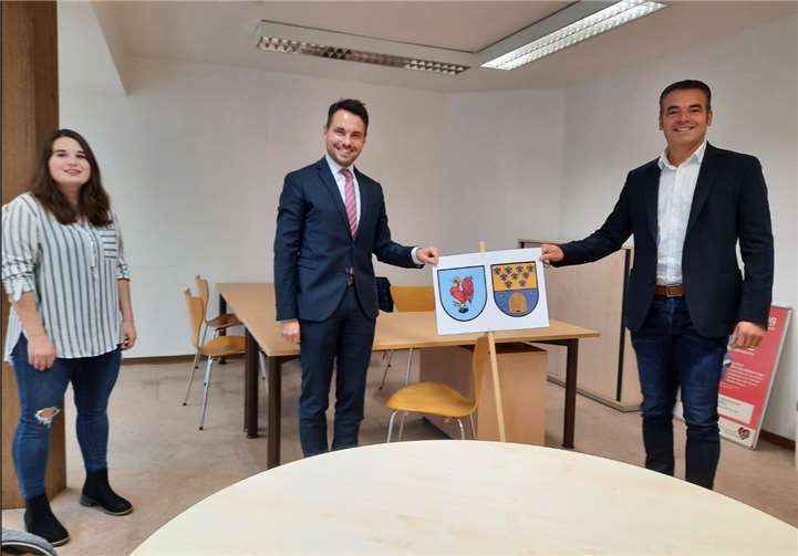 Von links nach rechts: Melina Marx (Schriftführerin), Oberbürgermeister (David Langner), Ortsvorsteher (Tim Josef Michels).Foto: Ortsvorsteherbüro Arenberg/Immendorf