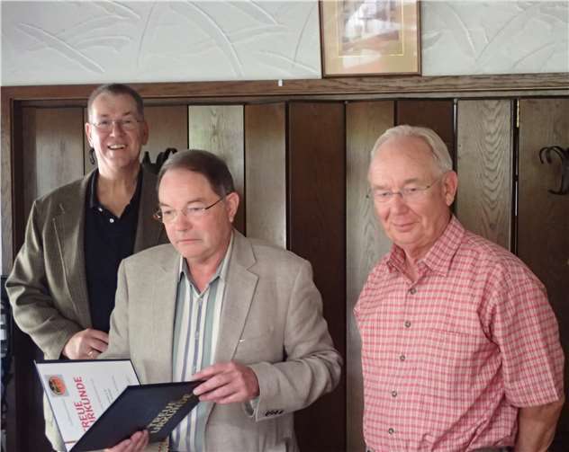 Von links nach rechts: OTL a.D. H.-J. Unger, FKpt a. D. Wolfgang Windolph, OTL a.D. Norbert Carstens. privat