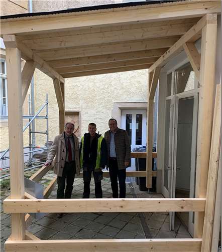 Von links nach rechts: Stadtbürgermeister Dr. Hans Georg Faust, Hasan Binakaj, 1. Beigeordneter Helmut Muthers. Foto: privat