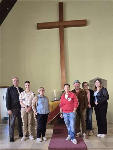 Von links nach rechts: Thomas Rheindorf, Anna Braun, Jana Seifert, Toni Velten, Michael Steins-Wißmann, Adelheid und Hanna Trocha. Foto: Svenja Schirmer