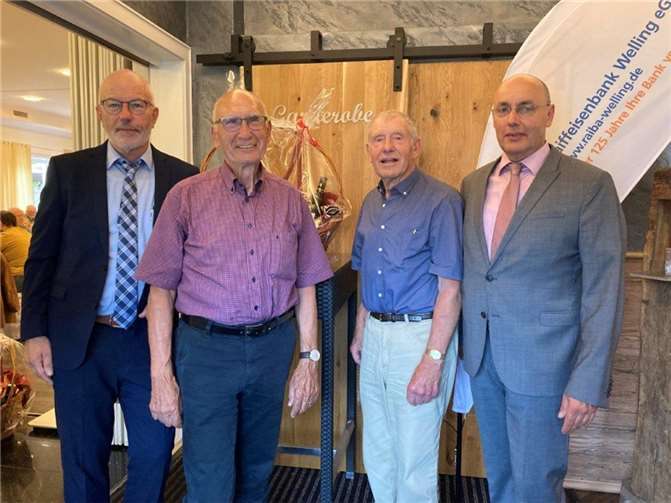 Von links nach rechts Vorstand Udo Link / Jubilar Kurt Schulden / Jubilar Karl Strahl / Vorstand Bruno Becker.  Foto: privat