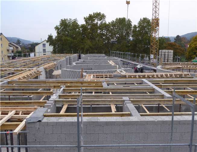 Von oben ist die Raumaufteilung der neuen Kindertagesstätte der Stadt Lahnstein zu erahnen. Die ovalen Formen geben der Architektur des Gebäudes einen hohen Wiedererkennungswert. Jürgen Becker/Stadtverwaltung Lahnstein