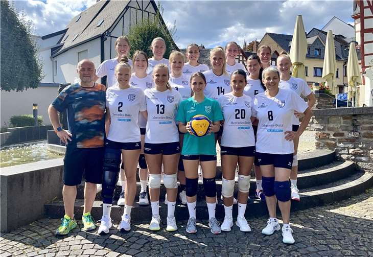 Von oben links nach rechts: Alisha Wickert, Hanna Riedel, Paula Rivera Eisenschneider, Alicia Rivera Eisenschneider, Lisa Becker, Nicole Hinz, Rebecca Bermel, Maike Henning, Julena Baun, Liv Dobbertin, Lola Ebner, Melina Kadiric, Tamina Bernecker, Pia Campos Meurer und Inés Rivera Eisenschneider. Emely Häusler und Carina Prior fehlen im Bild. Foto: privat