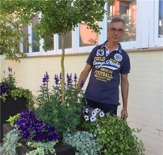 Von so einer Bepflanzung träumt der Bad Breisiger Bürgermeister. Fotos: KMI