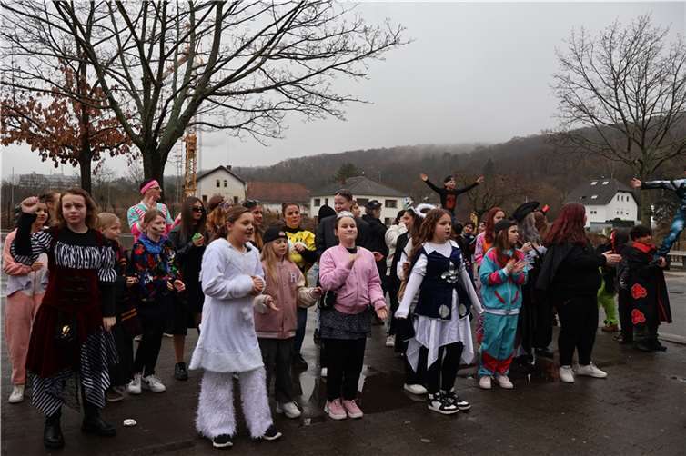 Von traditionellen Verkleidungen wie Clowns und Prinzessinnen bis hin zu kreativen Eigenkreationen war alles vertreten.  Fotos: EKS