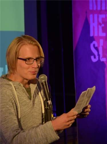 Von ungewöhnlich guten Abitur-Noten nach der Zeugniskonferenz mit Hasch-Muffins berichtete Lateinlehrer Christofer Rott aus Essen. Fotos: