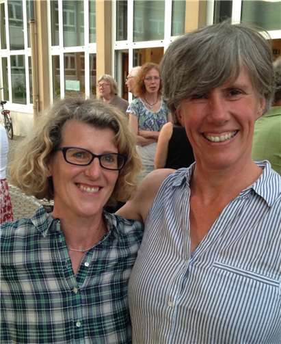 Vor 12 Jahren waren die Beiden Sängerinnen selbst neu - jetzt kümmern sie sich um neue Chormitglieder des Kammerchors.privat