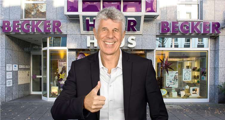 Vor 40 Jahren begann Wolfgang Leonhard seine berufliche Laufbahn im Familienunternehmen BECKER Hörakustik in der Koblenzer Schloßstraße mit der Ausbildung zum Hörakustiker.Foto: BECKER Hörakustiker