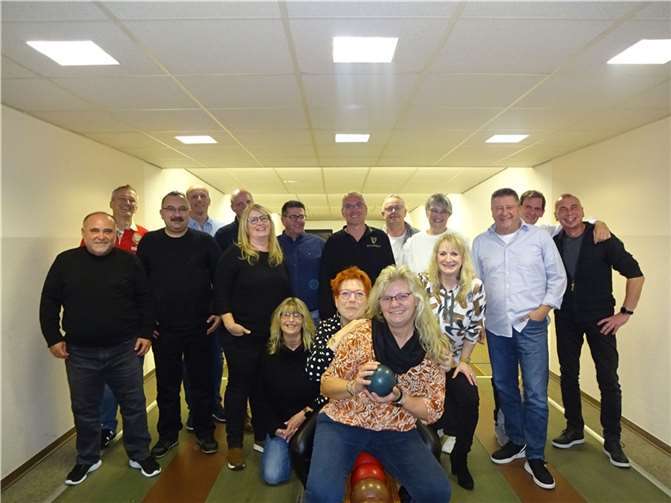 Vor 40 Jahren wurde die Klasse von Josef Braun aus der Thomas-Schule ins Berufsleben entlassen. Dies musste natürlich gefeiert werden. Foto: privat