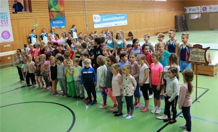 Vor Familie und Freunden zeigten die jungen Sportler, was sie gelernt haben.privat