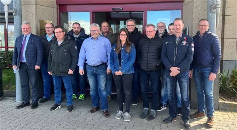 Vor Kurzem fand in der Verbandsgemeindeverwaltung Kaisersesch das gemeinsame Startgespräch mit den Ortsbürgermeistern der Gemeinden, Vertretern der Verbandsgemeinde und dem Ingenieurbüro Reihsner statt. Foto: Verbandsgemeinde Kaisersesch