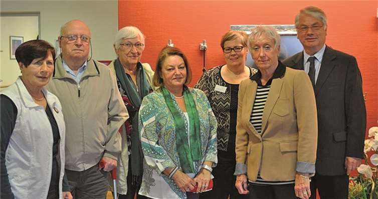 Vor Ort machten sich die Mitglieder des Beirats ein Bild von dem Altenheim.privat