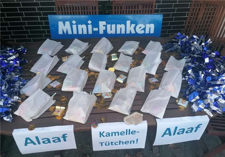 Vor Weihnachten haben alle Trainerinnen sogar Wichtel gespielt und die Kinder und Jugendlichen mit süßen Tütchen beliefert.Foto: privat