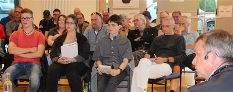 Vor allem die Schließung der Grundschule berührte die anwesenden Bürger.