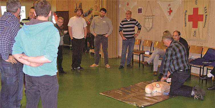 Vor allem die betriebliche Ersthelferausbildung wird ab dem 1. April 2015 umstrukturiert.