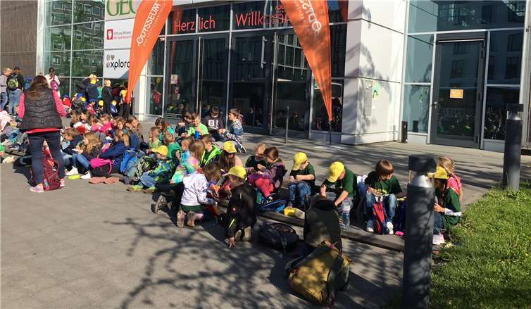 Vor dem Besuch im Odysseum stärkten sich die Kinder mit einem Frühstück. Privat