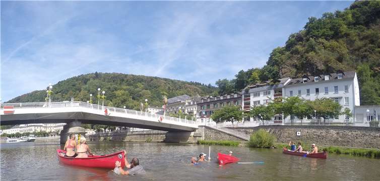 Vor dem Grillen organisierte die Gruppe eine Kanufahrt auf der Lahn.privat