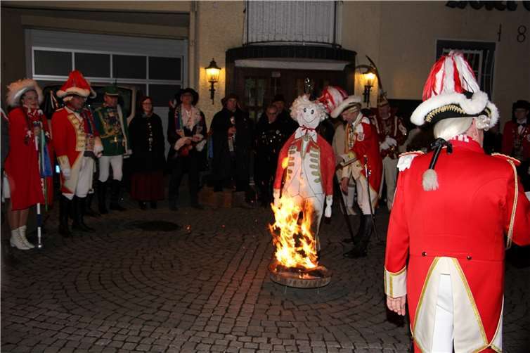 Vor dem Hotel Grüters musste der "Nubbel" wieder für alle Sünden des letzten Jahres gerade halten. privat
