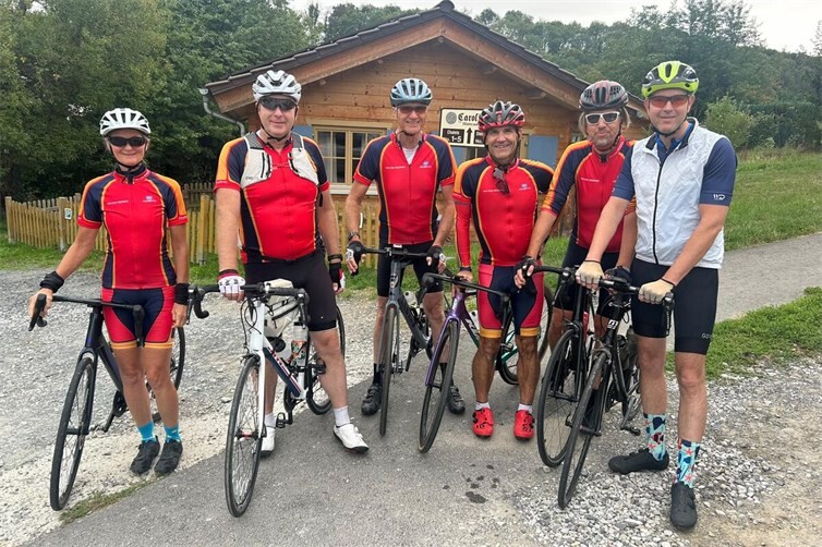 Vor dem Start noch guten Mutes, ging dieser auch bei starken Regen unterwegs nie verloren 
