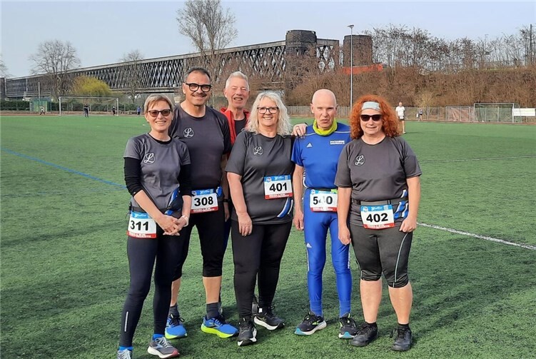 Vor dem Start über 5 km Walking (v. l. Elisabeth Waldorf, Frank Monschauer, Erich Portz, Marlies Daub, Hans Hermann Krümpelmann, Barbara König).