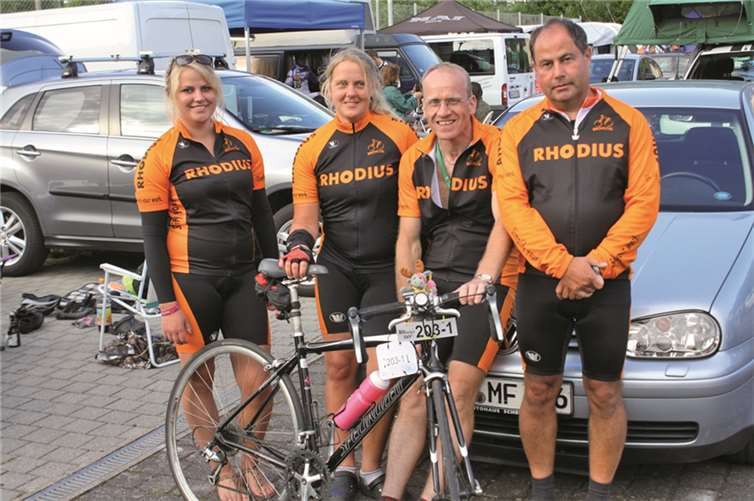 Vor dem Start (v.r.): Janine Göbel, Liane Göbel, Michael Feldmann, Heinz Göbel.privat