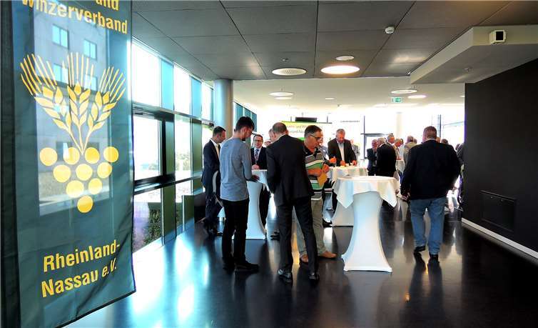 Vor der Eröffnung des Bauerntages wurde ein kleiner Imbiss gereicht.