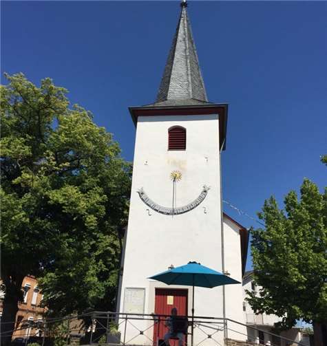 Vor der Kulise der Antoniuskirche fand das Treppenkonzert statt.