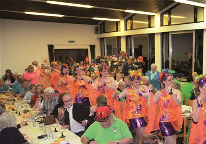 Vor einem voll besetztem Saal wurde dem Publikum ein tolles Sachauprogramm geboten. privat