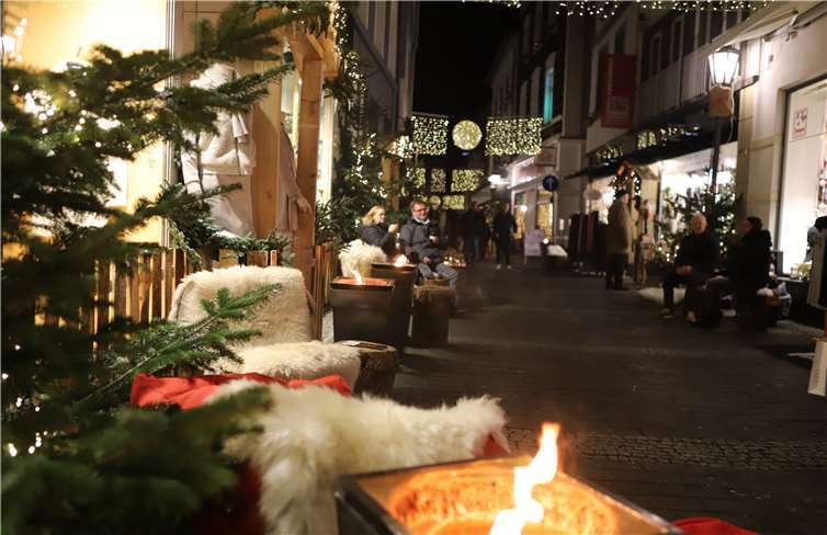 Vor und in den Geschäften erwartete die Gäste ein festliches und einladendes Ambiente.