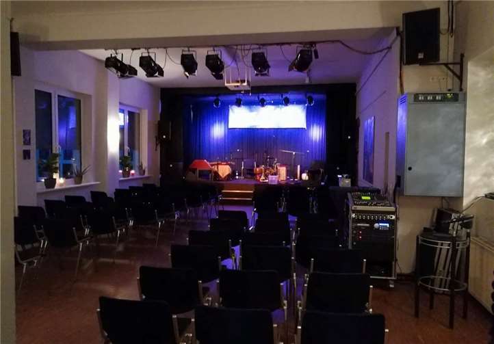 Vorerst bleibt die Bühne im Lahnsteiner JUKZ leer. Foto: Stadtverwaltung Lahntein