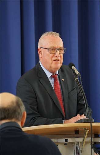 Vorgänger Fredi Winter möchte sich zukünftig wieder mehr im Kreisausschuss und als stellvertretender Fraktionsvorsitzende einbringen.