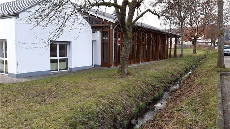 Vorher – nachher: An vielen Stellen in der Verbandsgemeinde Montabaur ist der Einsatz im Bereich der Hochwasser- und Starkregenvorsorge bereits sichtbar. So wie hier am Stelzenbach in Oberelbert. Quelle: