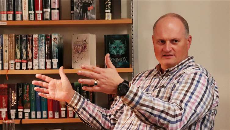 Vorleser Wolfgang Jordan in AktionFoto: Rita Steindorf