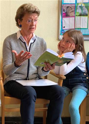 Vorlesetag 2019: Christa von Düsterlho las in der Grundschule Niederbachem. Foto: privat
