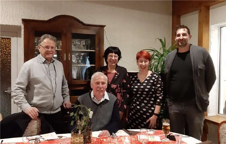 Vorne sitzend: Dr. Hermann Hammes. Dahinter stehend von links nach rechts: Hajo Ross, Anna Maria Schuster, Claudia Wilbert, Dr. Dirk Radny.Foto: BUGA-Freunde Koblenz