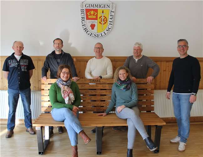 Vorne sitzend v.li. 2. Vorsitzende Daniela Oberlies und Beisitzerin Sonja Hübinger. Hinten v.li. Beisitzer Gerd Müller und Peter Boes, Vorsitzender Stephan Hübinger, Beisitzer Michael Wilke und Schriftführer Michael Jünger. Es fehlt Kassiererin Gabi Klein.Foto: privat