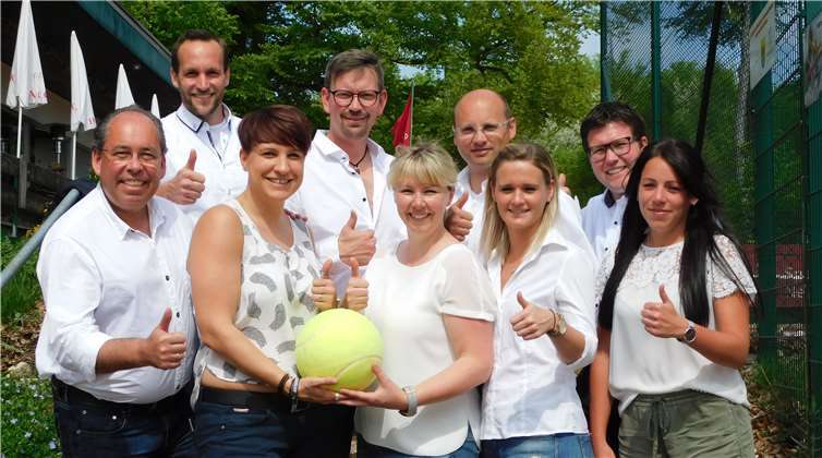 Vorne von links nach rechts: Peter Hack, Sarah Goldmann, Claudia Herrmann, Britta Kurth, Anna Mertesacker, hintere Reihe von links nach rechts: Dominic Schmalenbach, Jan Jakobi, Norbert Happ, Henning Selt.privat