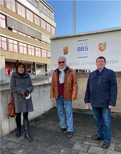 Vorsitzende Gabi Laschet-Einig, stellv. Vorsitzender Richard von Eyß und Landratskandidat Jörg Denninghoff. Foto: SPD Rhein-Lahn