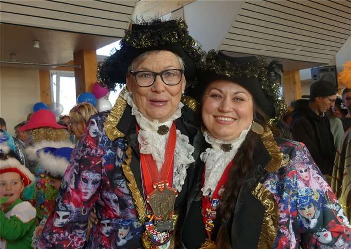 Vorsitzende Helga Fürst und Narrenmoderatorin Carmen Kunantz hatten das Event im...