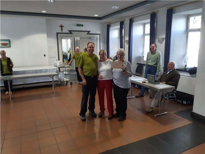 Vorsitzender Klaus Werner Juchem bei der Preisverleihung. Quelle: Eifelverein Kaisersesch