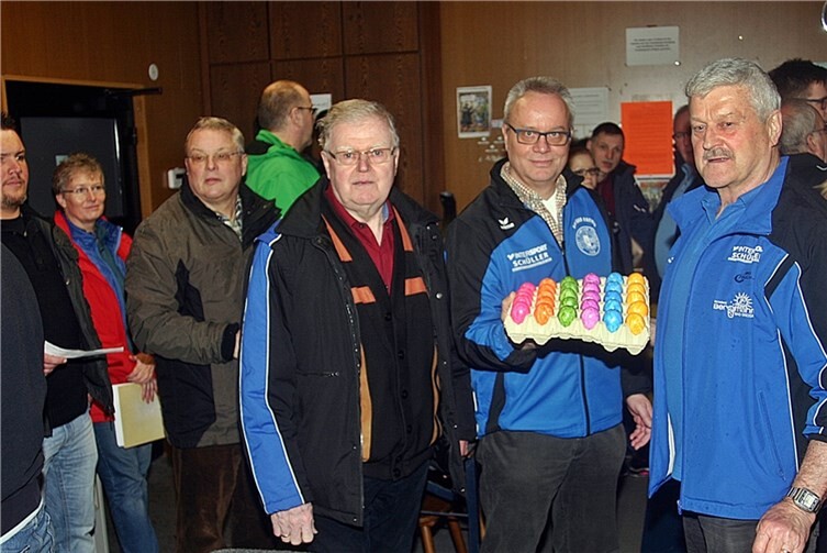 Vorsitzender Stefan Weber sowie sein Stellvertreter Gereon Wickord und Kurt Berlin freuten sich über en sehr Guten Besuch beim traditionellen Ostereierschießen, welches der SSV Bad Breisig am Karfreitag auf ihrer Schießsportanlage am Hasenberg in Oberbreisig durchführte.Rü