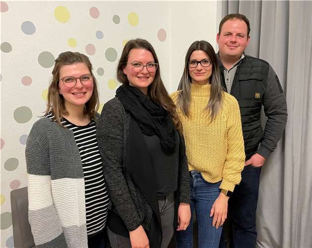 Vorstand Förderverein Kindergarten Sankt Laurentius (v.l.): Sarah Meyer (2. Vorsitzende), Helen Reuland (Schatzmeisterin), Sandra Richter (Schriftführerin) und Lukas Radermacher (1. Vorsitzender). Foto: privat