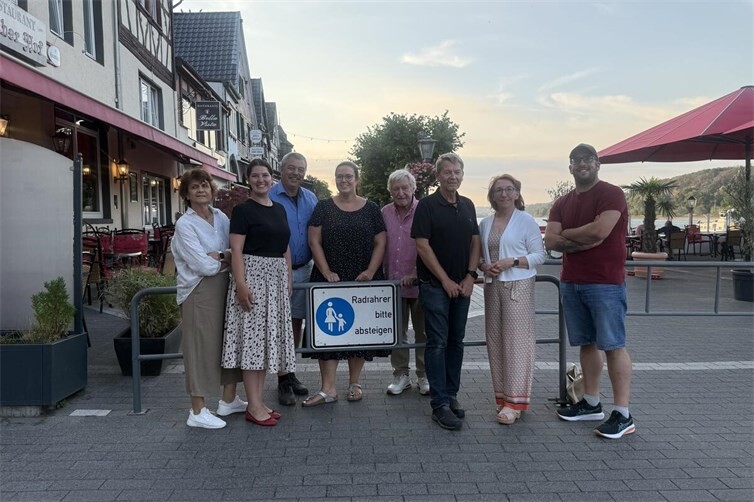 Vorstand SPD Breisiger Land von links nach Rechts Irmgard Köhler Regnery, Lara Cordier, Manfred Schmitz, Nina Regnery, Gerd Kaiser, Peter Busch, Susanne Müller (Landtagsabgeordnete) und Michael Matern