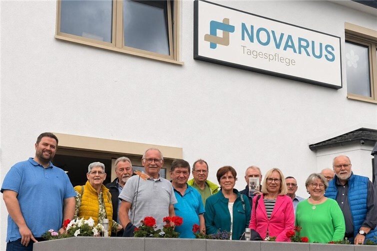 Vorstand Senioren Union Gemeindeverband Mendig zusammen mit dem Geschäftsführer der Tagesseinrichtung NOVARUS, Florian Bales