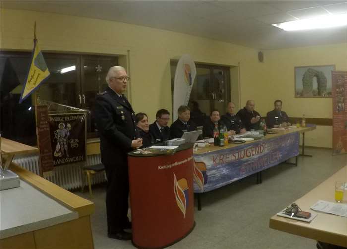 Vorstand der KJFW mit KFI Udo Schumacher.Kevin Krupp/Yannic Moser