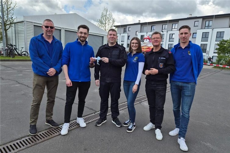 Vorstand der Schinnebröder bedankt sich bei der Feuerwehr Bad Neuenahr