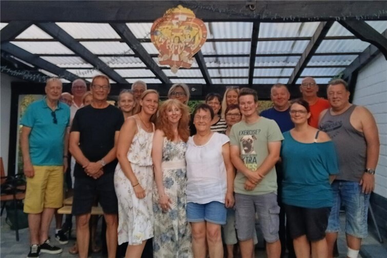Vorstand mit Dreigestirn der KG,,Bunte Kuh“ Walporzheim